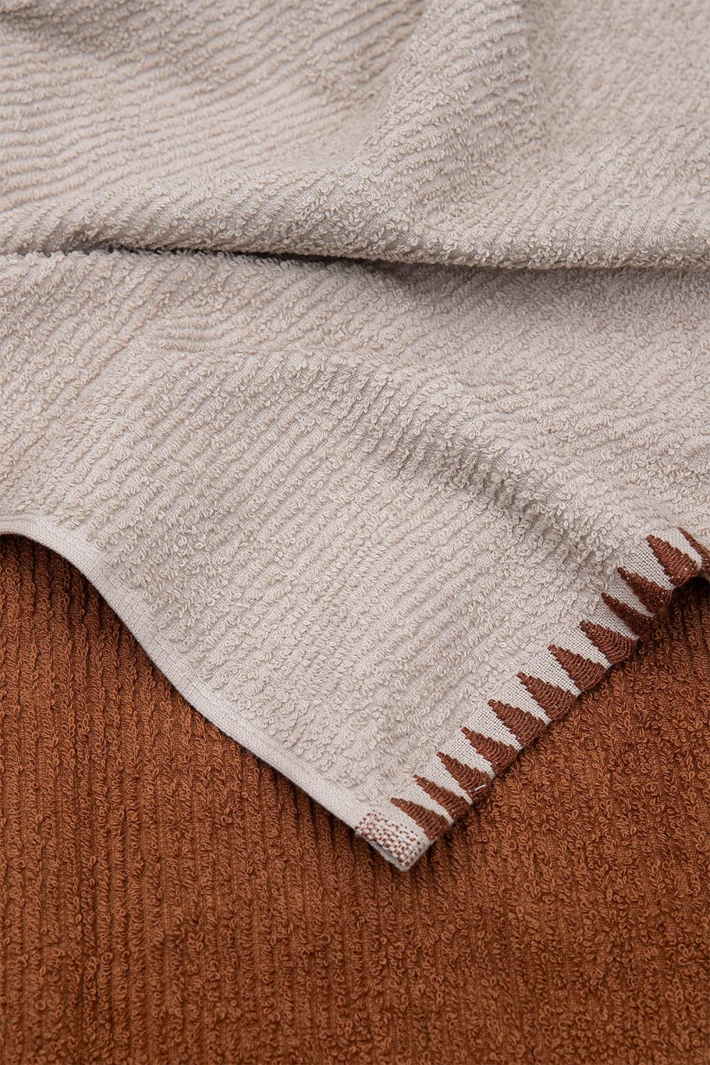       100 %   Creen Blach VERA 50*70 , bej-terra