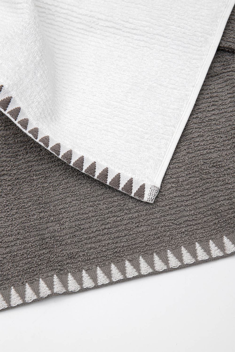       100 %   Creen Blach VERA 50*70 , krem-anrasit