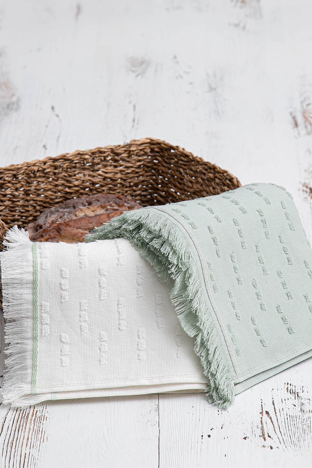       100 %   Creen Blach PERA 50*70 , Krem-Mint