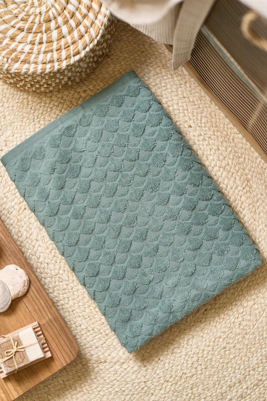      100 %   Green Black AYMIR 80*150 -